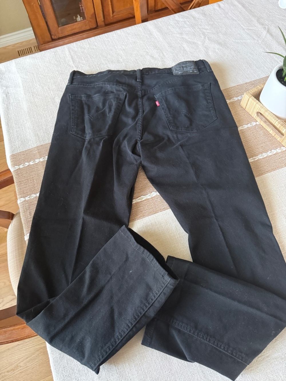 Levi's Black Straight-Leg Jeans with Red Pocket Tab